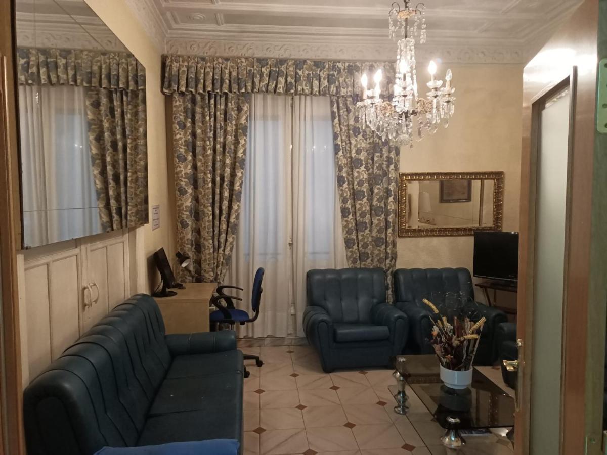 Hostal Continental Madrid Dış mekan fotoğraf