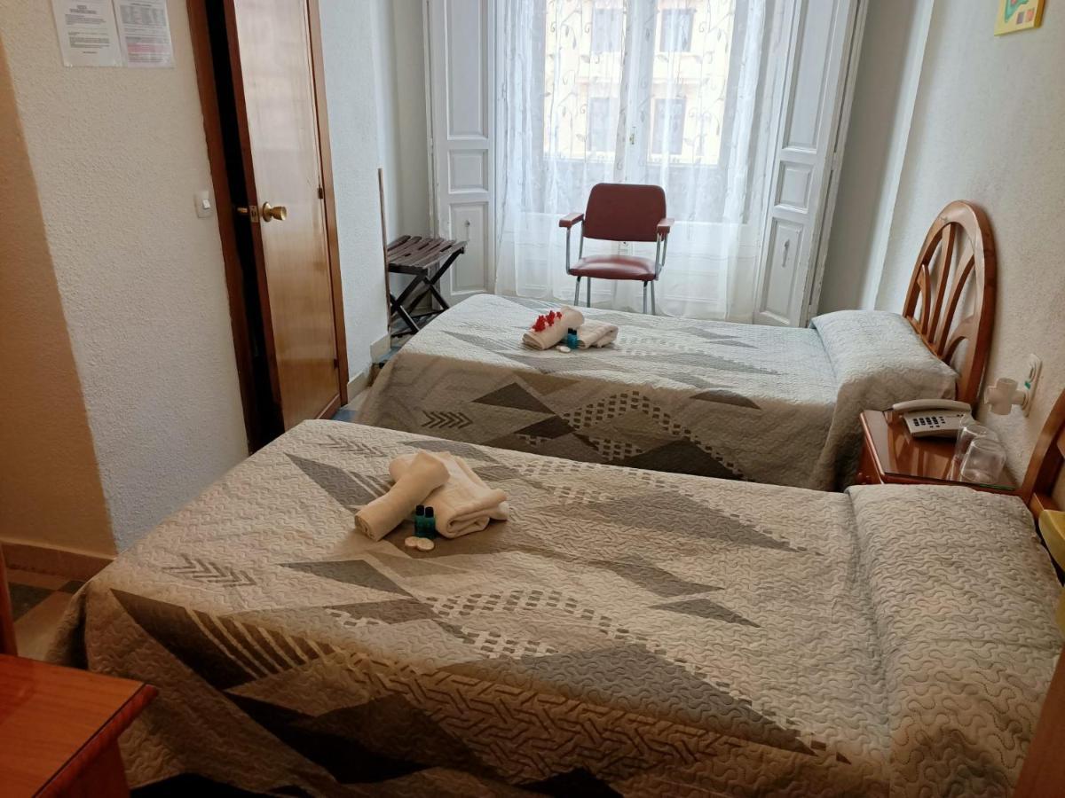 Hostal Continental Madrid Dış mekan fotoğraf